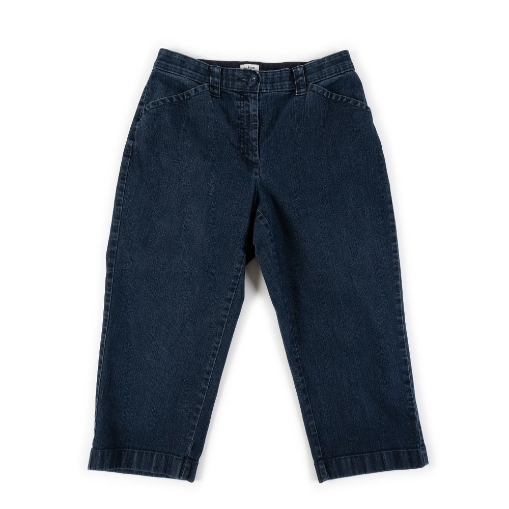 L.L. BEAN Classic Fit dark wash Capri jeans size 8P